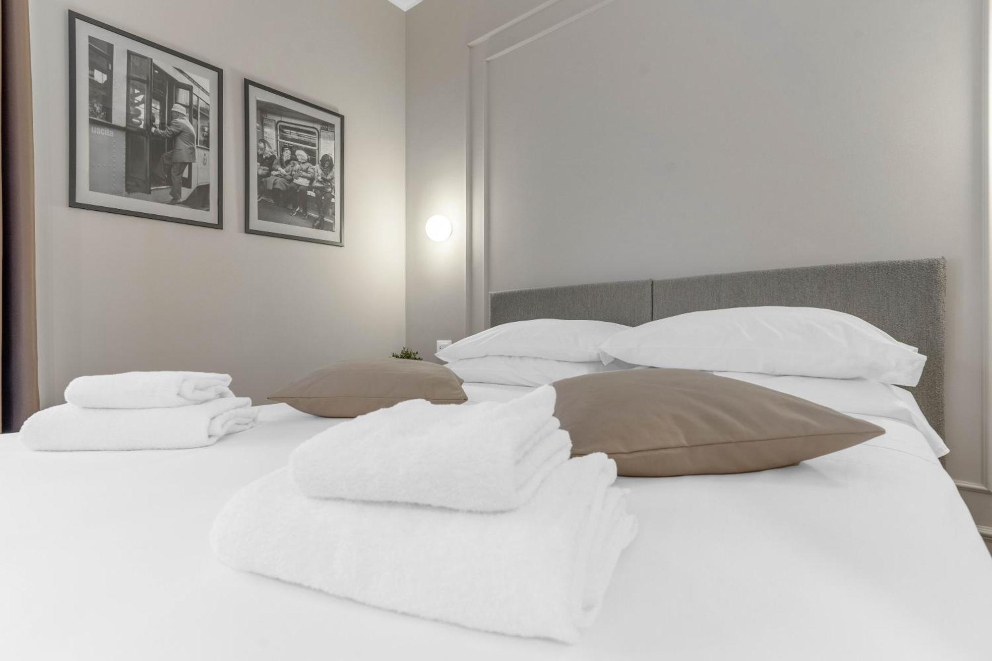 Torriani Suites Foresteria Lombarda Milán Exterior foto