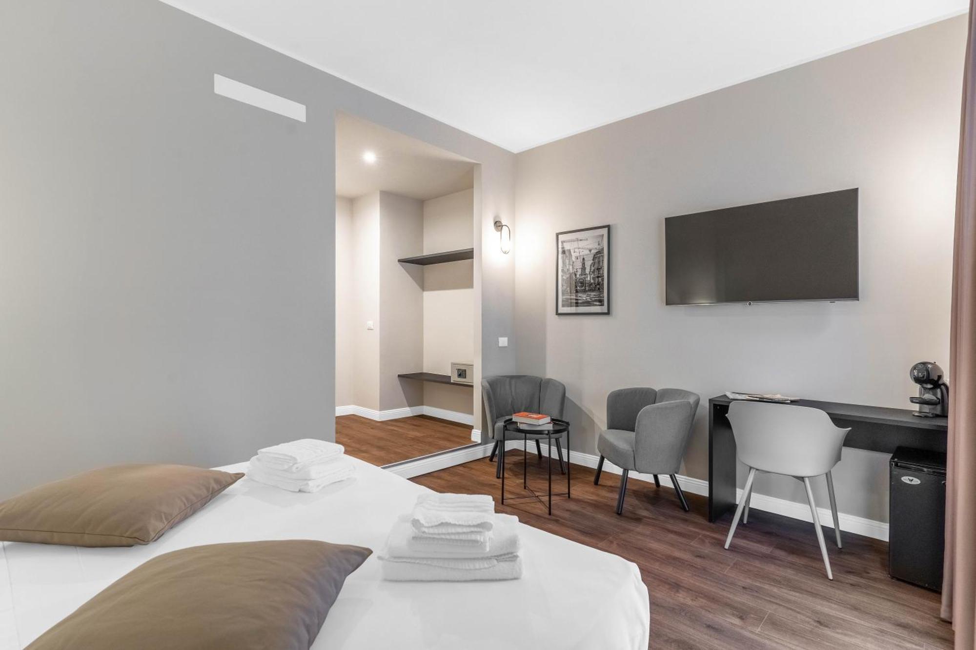 Torriani Suites Foresteria Lombarda Milán Exterior foto